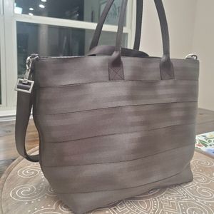 Harvey Seat Belt Bag